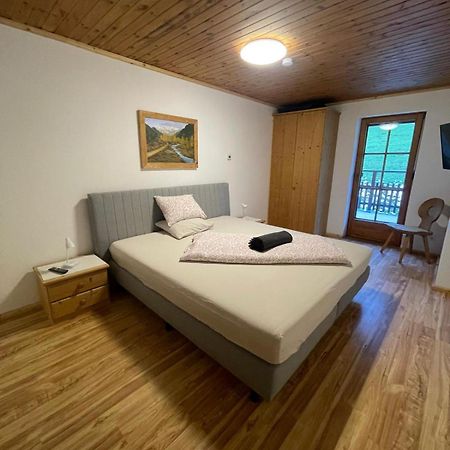 Upcycling Appartement Fischl - Nachhaltig Und Kreativ Wohnen Fuer Gross Und Klein Jenbach Eksteriør billede