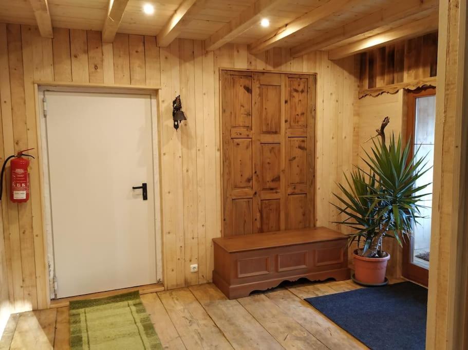 Upcycling Appartement Fischl - Nachhaltig Und Kreativ Wohnen Fuer Gross Und Klein Jenbach Eksteriør billede